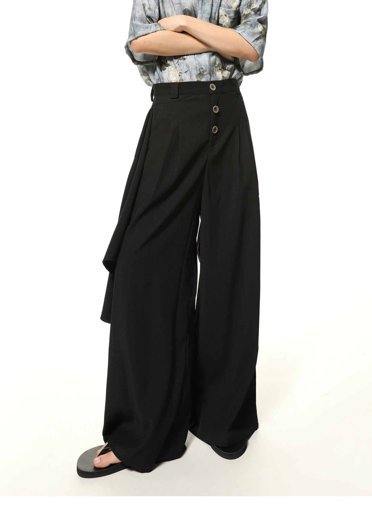 Ruffle design multi-button casual wide pants