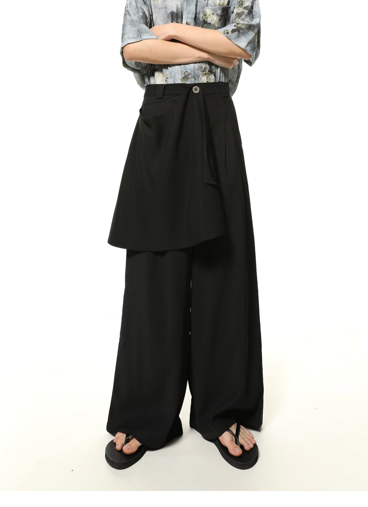 Ruffle design multi-button casual wide pants