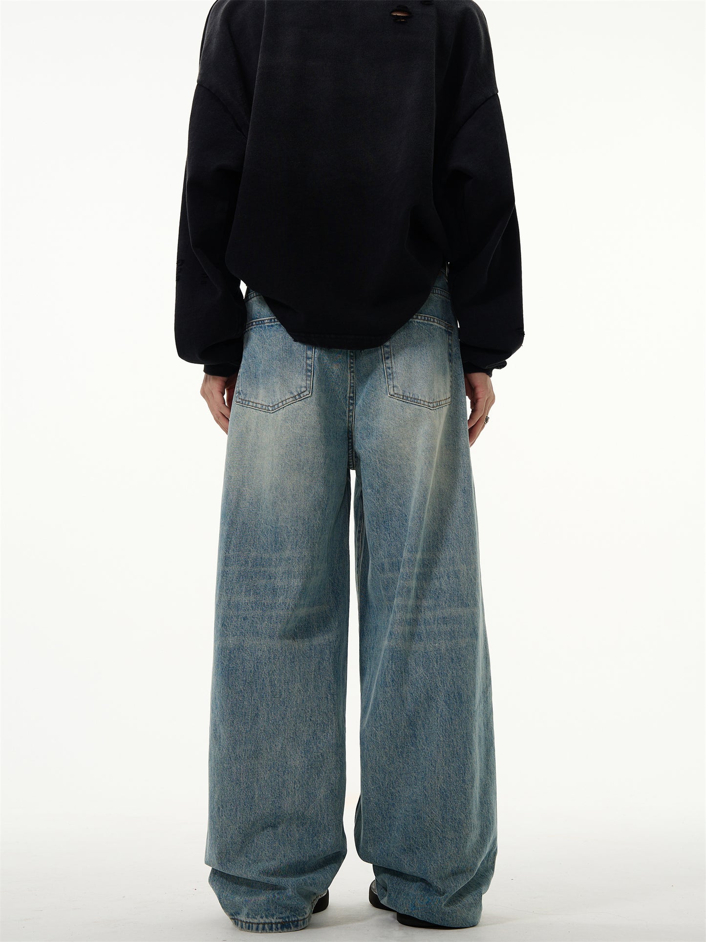 Solid color classic jeans