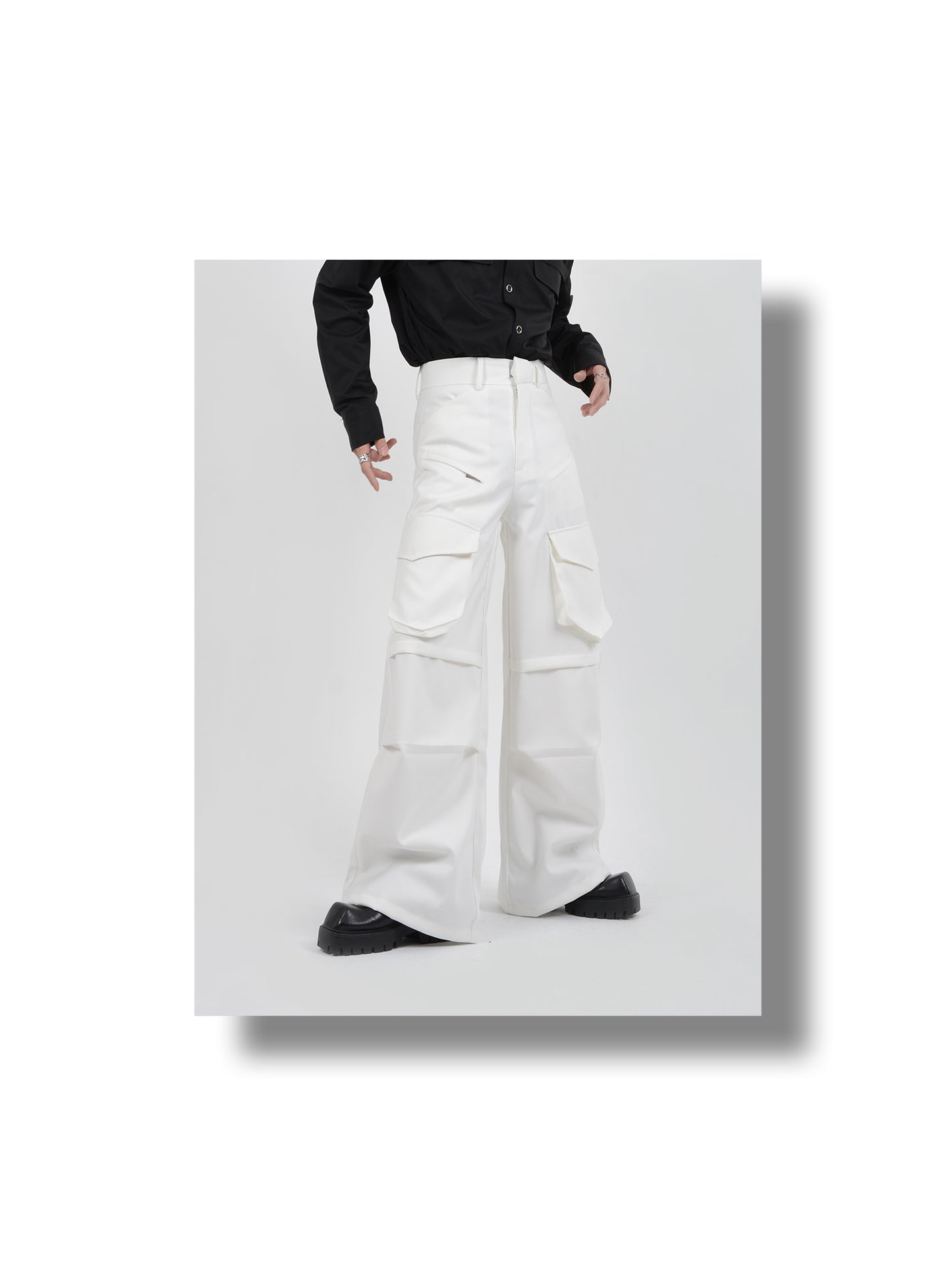 Loose straight multi-pocket casual pants