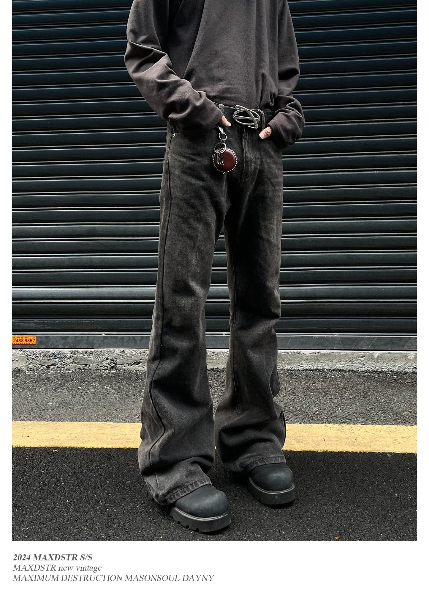 Damaged Washed Jeans