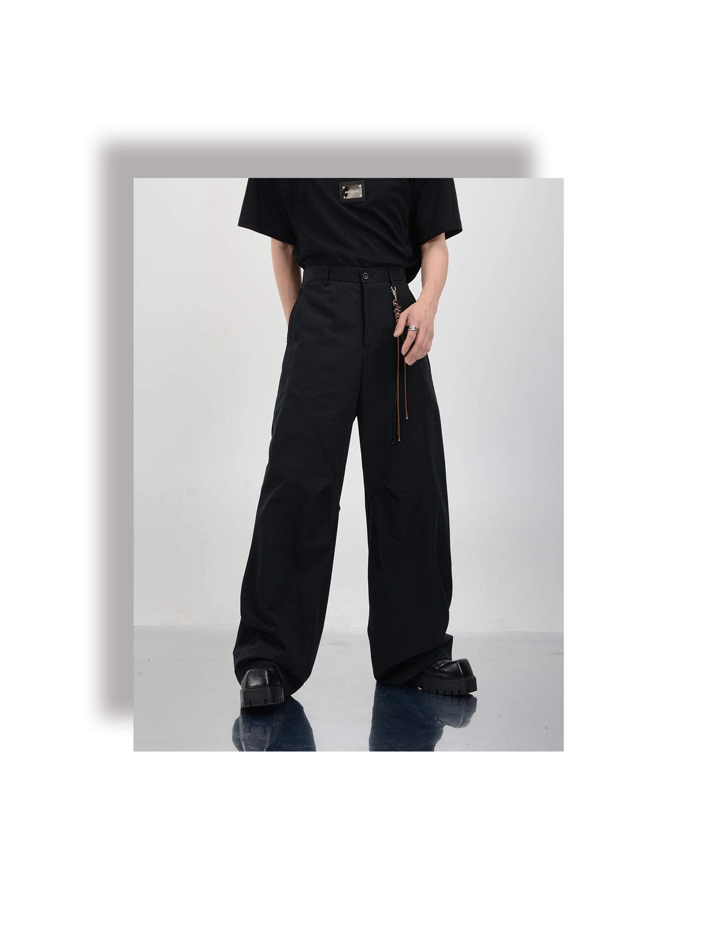 Clean-fit pleated wide-leg casual pants