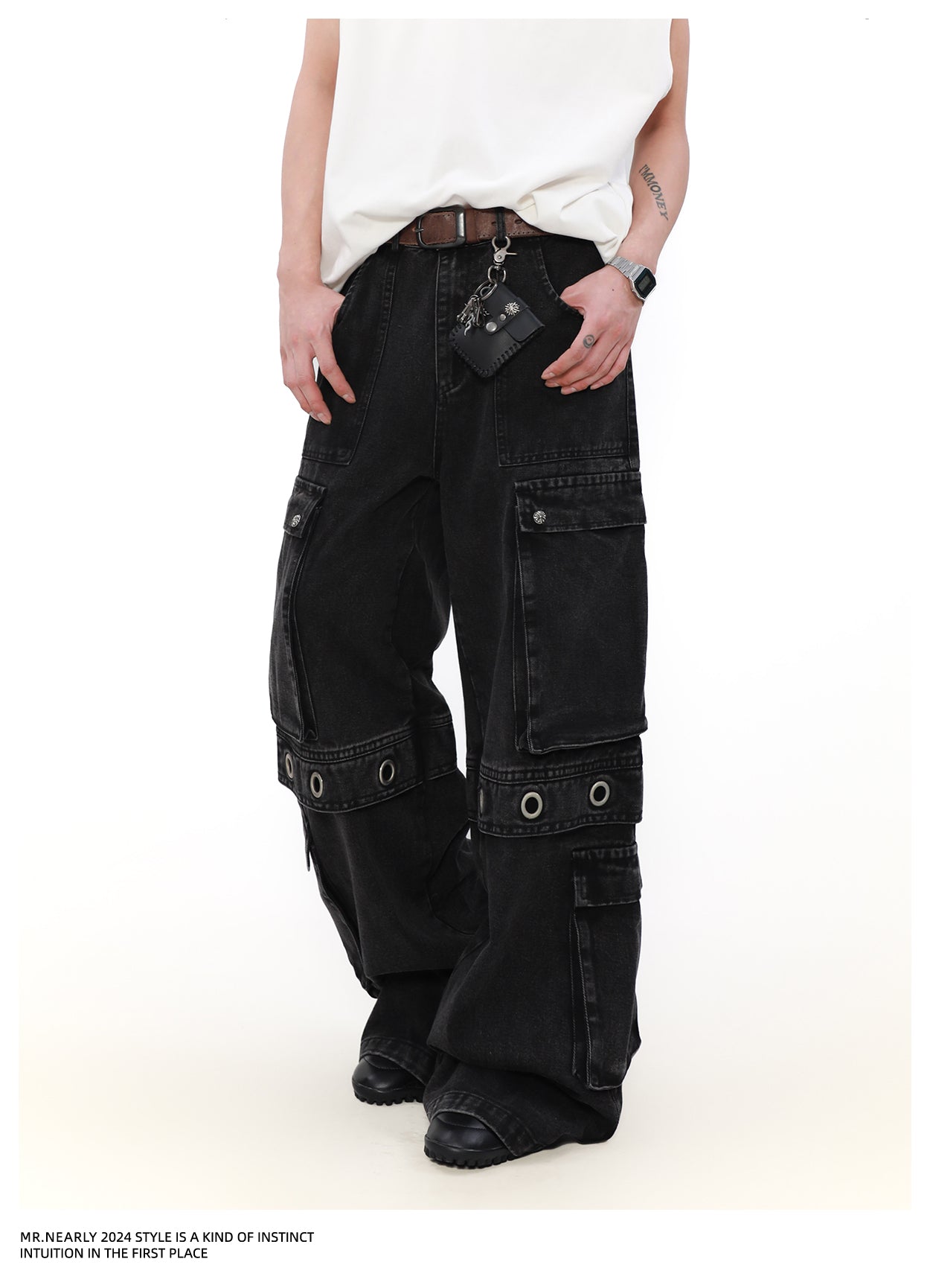 Multi-pocket straight jeans