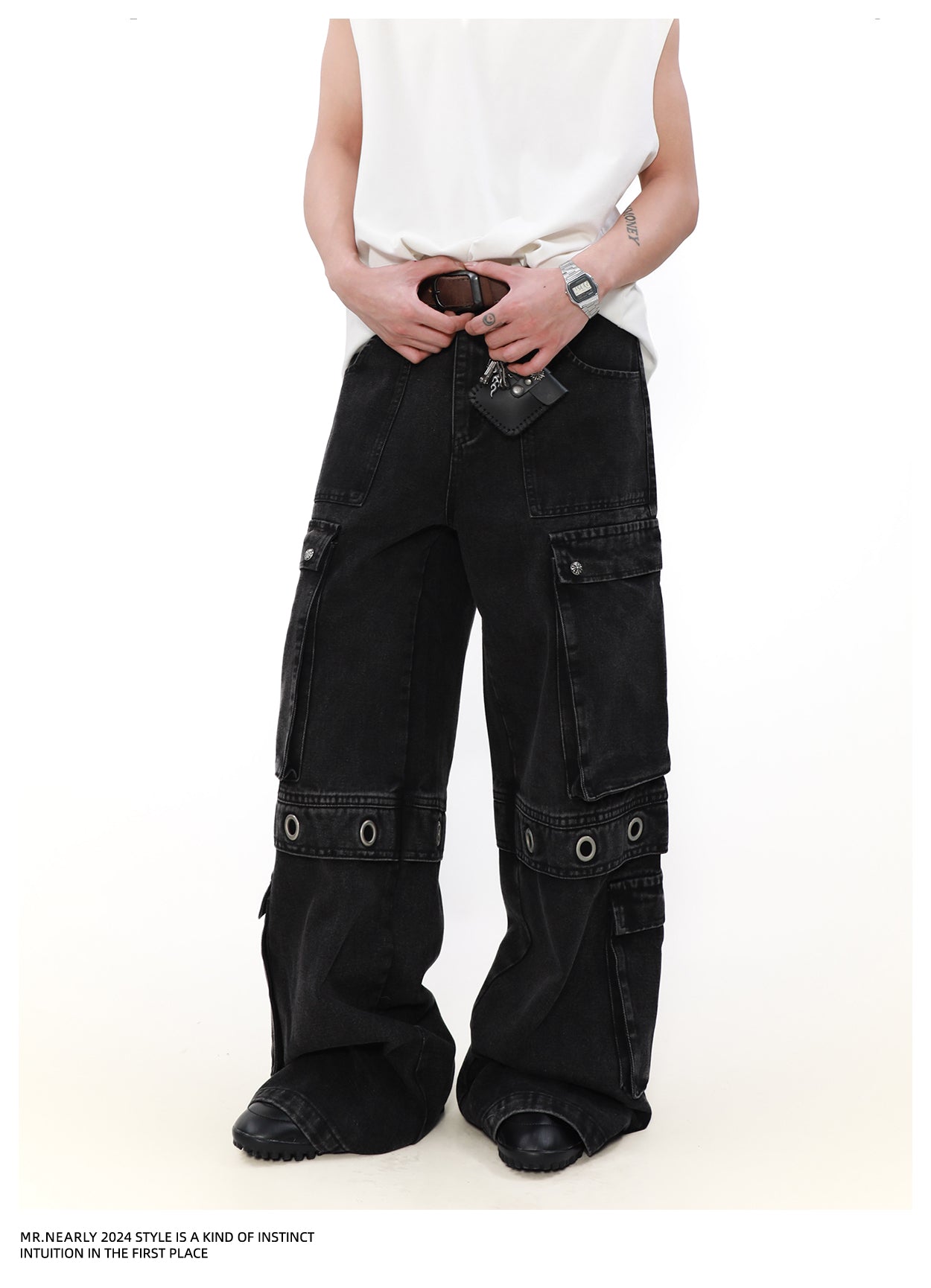 Multi-pocket straight jeans