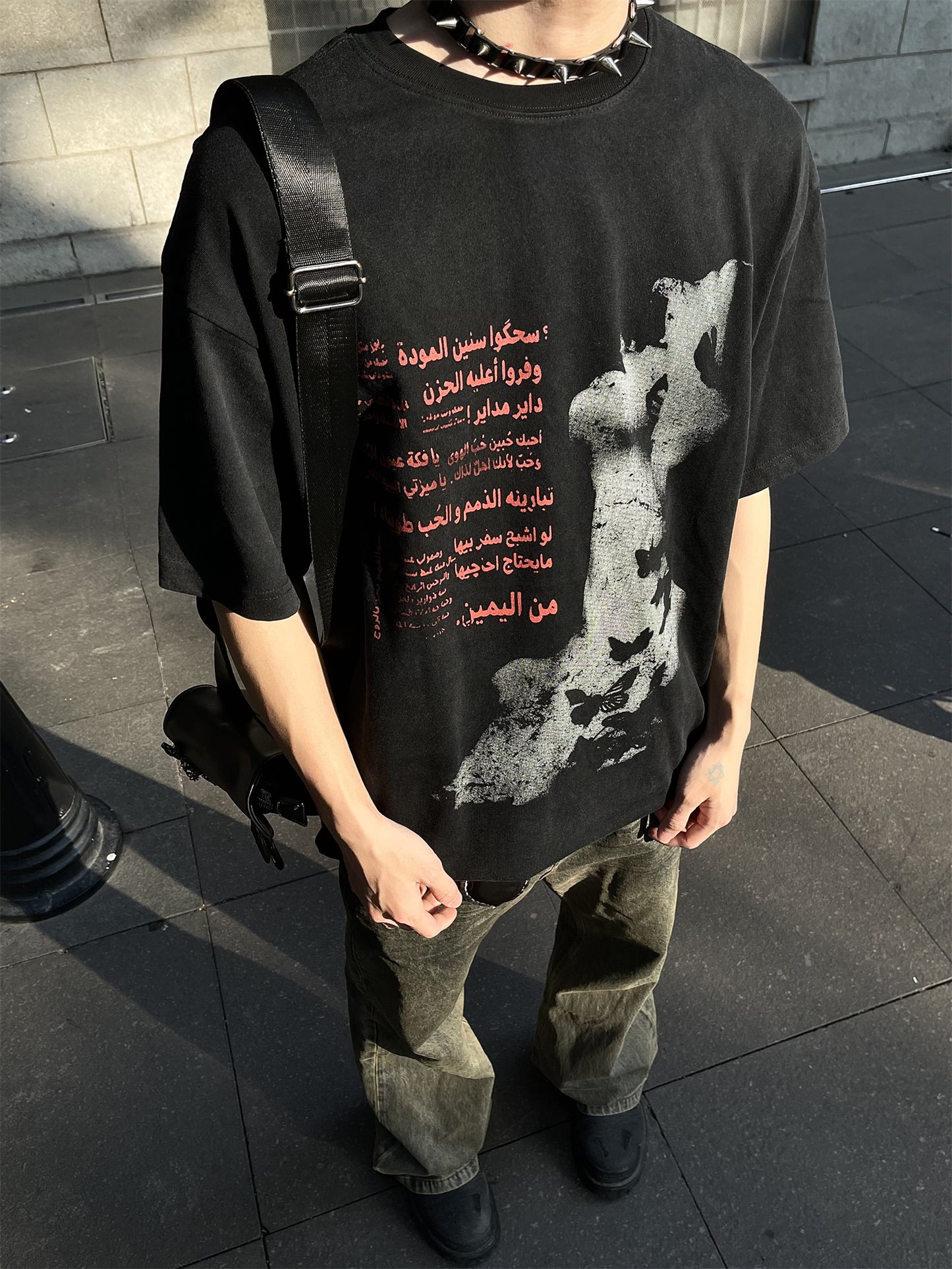 Damaged wash design T-shirt