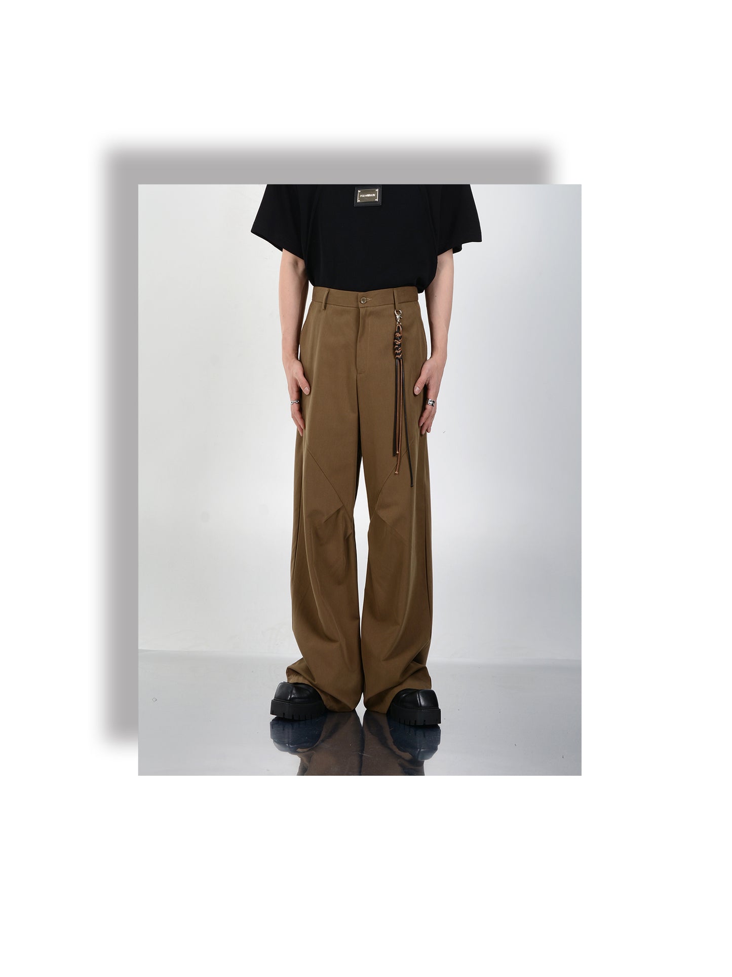 Clean-fit pleated wide-leg casual pants